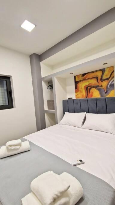 Faronita - Luxury Apt In The Heart Of Kalamata Dış mekan fotoğraf