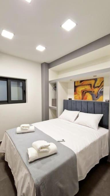 Faronita - Luxury Apt In The Heart Of Kalamata Dış mekan fotoğraf