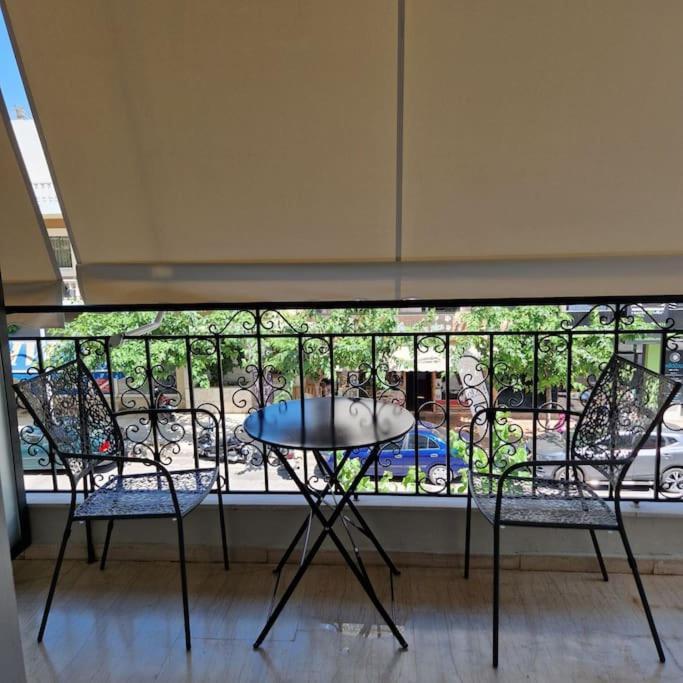 Faronita - Luxury Apt In The Heart Of Kalamata Dış mekan fotoğraf