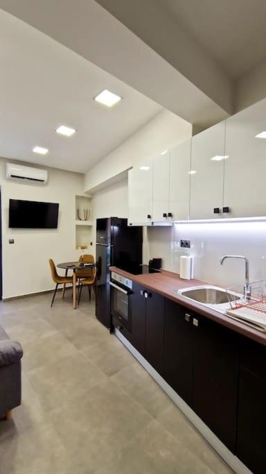 Faronita - Luxury Apt In The Heart Of Kalamata Dış mekan fotoğraf